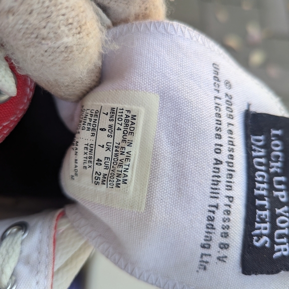 AC!DC converse - Picture 5 of 8